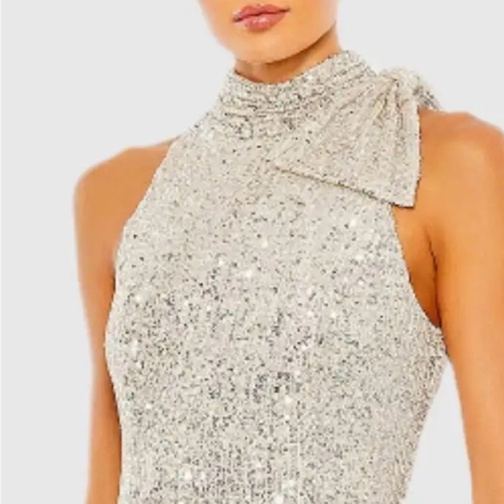 Amazing Mac Duggal Strapless Silver with Gold underlay Sequin Dress - Picture 4 of 7